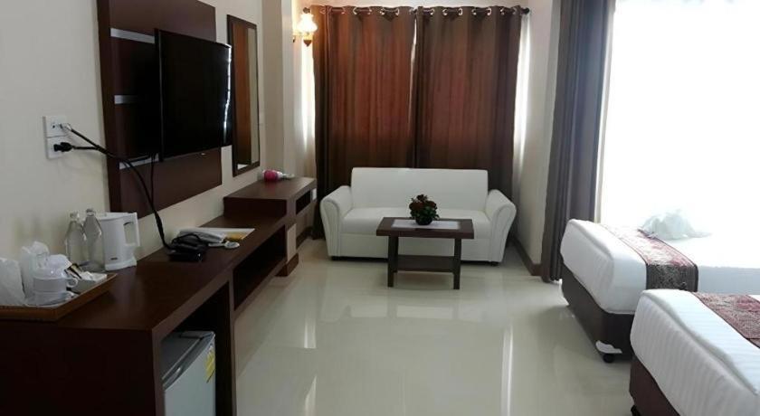 Le Parc Wangnang Hotel Пхитсанулок Экстерьер фото