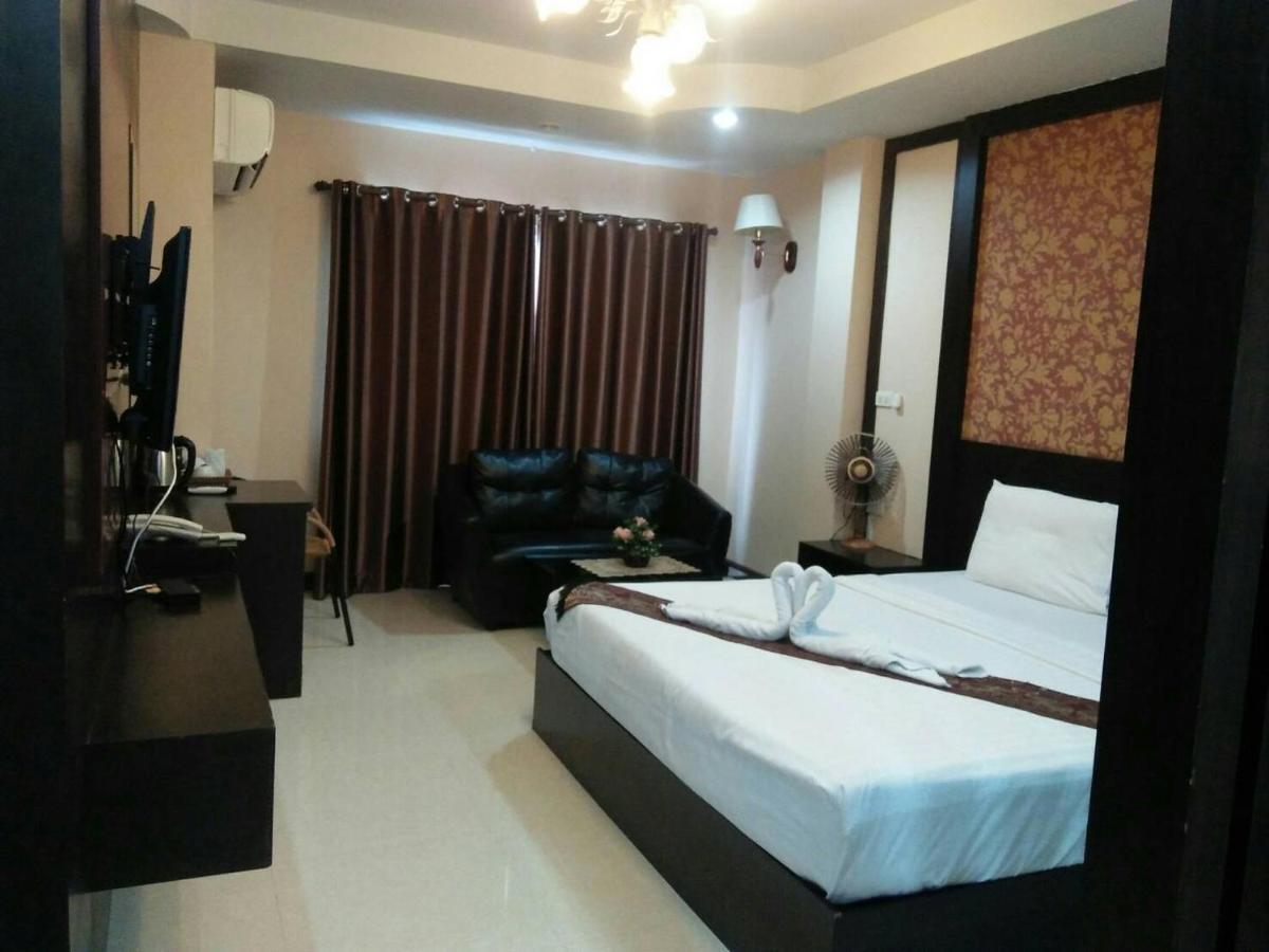Le Parc Wangnang Hotel Пхитсанулок Экстерьер фото